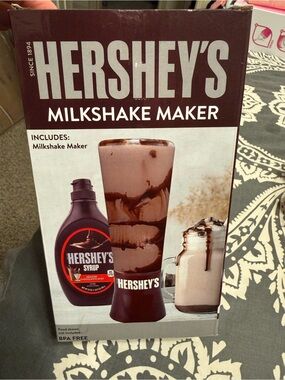 HERSHEY'S Chocolate Milkshake Maker - Brown
